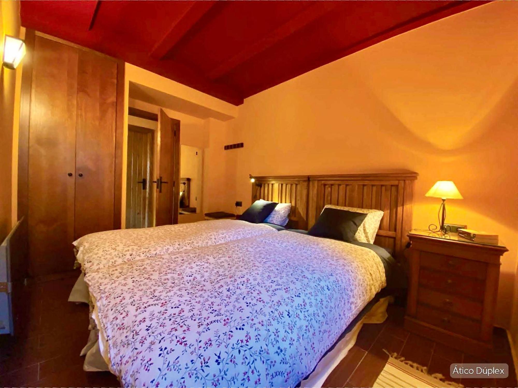 Apartamento ático-dúplex en Casa Rural Fundanal en Hoz de Jaca Exterior foto